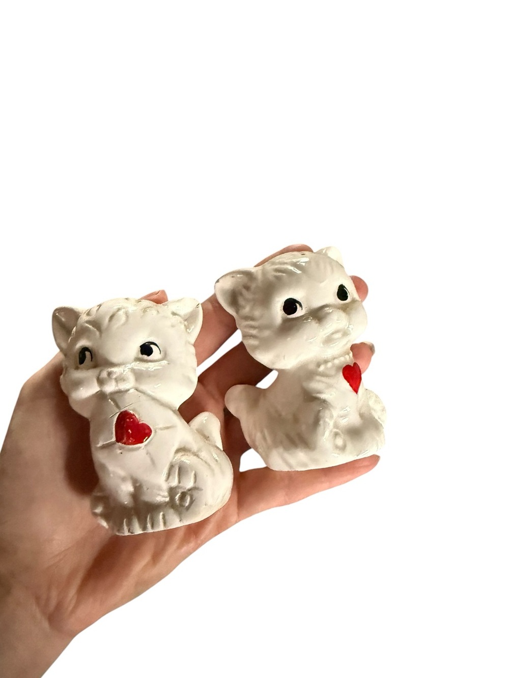 Vintage white valentine kitty salt and pepper shakers